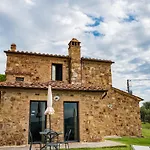 Le 7 Camicie Aparthotel Castelnuovo dellʼAbate