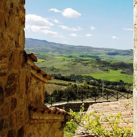 Le 7 Camicie Aparthotel Castelnuovo dellʼAbate