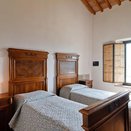 Aparthotel Le 7 Camicie Castelnuovo dellʼAbate