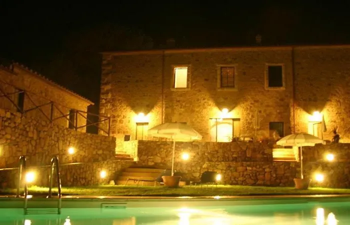 Le 7 Camicie Castelnuovo dellʼAbate