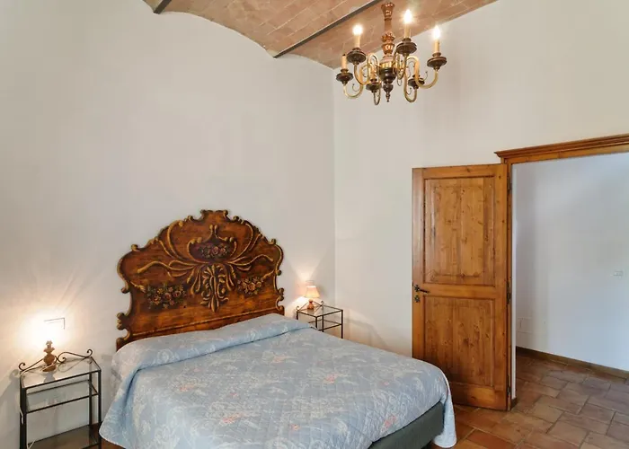 Aparthotel Le 7 Camicie Castelnuovo dellʼAbate
